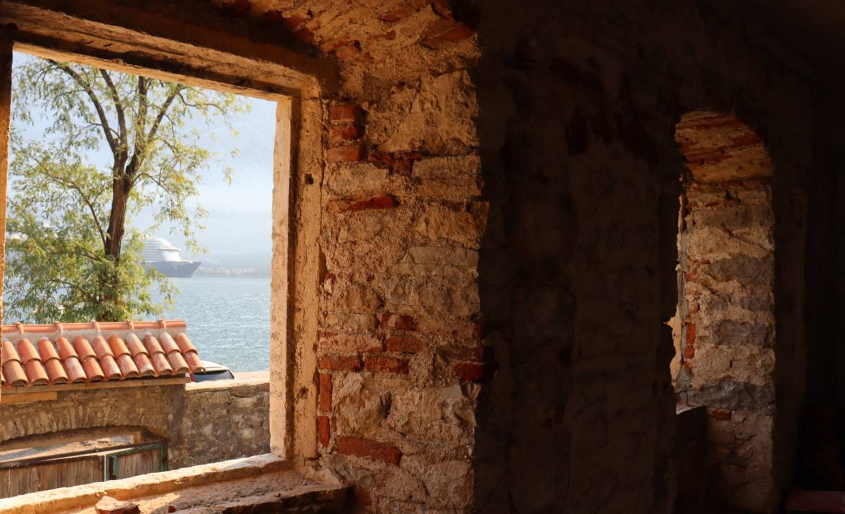EXCLUSIVE SEAFRONT HOTEL FOR SALE - BAY OF KOTOR, MONTENEGRO